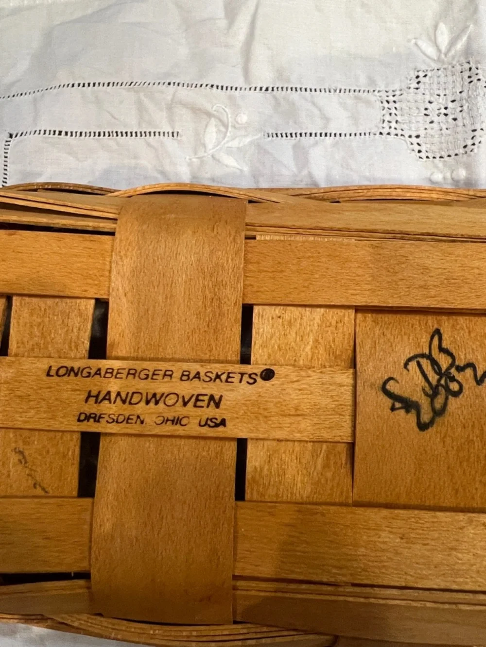Longaberger woven basket perfect for dinner table, excellent condition